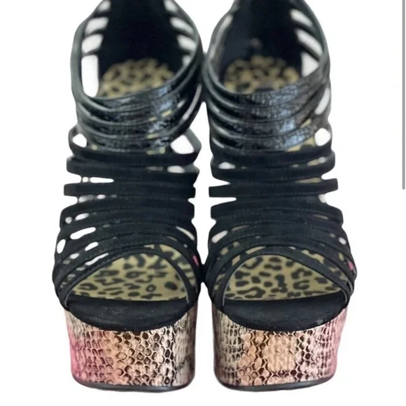 DOLLHOUSE Sin Black 💎 - Picture 3 of 6